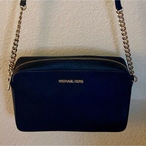 Michael Kors pristine crossbody bag